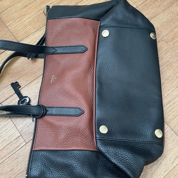 Fossil Handbag - Picture 2 of 4